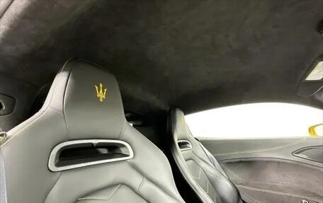 Maserati MC20, 2022 год, 19 000 000 рублей, 28 фотография