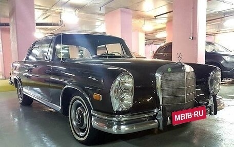 Mercedes-Benz W111, 1967 год, 6 000 000 рублей, 1 фотография