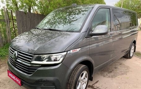 Volkswagen Caravelle T6 рестайлинг, 2020 год, 5 200 000 рублей, 1 фотография