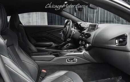 Aston Martin V8 Vantage IV, 2022 год, 16 600 000 рублей, 18 фотография