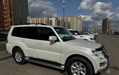 Mitsubishi Pajero IV, 2015 год, 3 600 000 рублей, 4 фотография