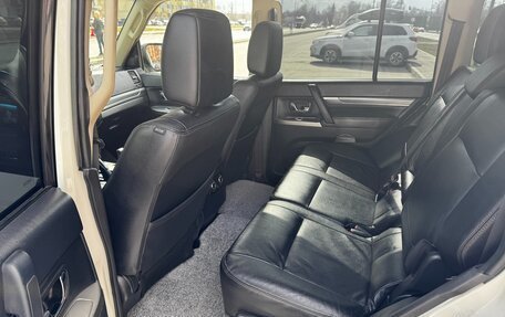 Mitsubishi Pajero IV, 2015 год, 3 600 000 рублей, 19 фотография