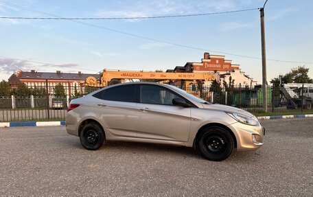 Hyundai Solaris II рестайлинг, 2011 год, 650 000 рублей, 2 фотография
