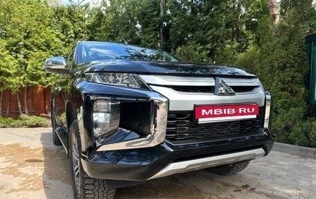 Mitsubishi L200 IV рестайлинг, 2021 год, 3 450 000 рублей, 4 фотография