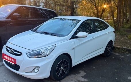 Hyundai Solaris II рестайлинг, 2014 год, 1 199 000 рублей, 18 фотография