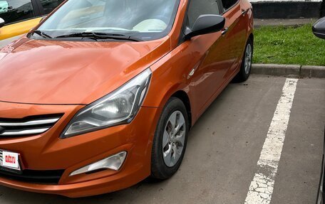 Hyundai Solaris II рестайлинг, 2015 год, 980 000 рублей, 3 фотография