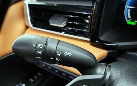 Toyota Camry, 2024 год, 5 550 000 рублей, 14 фотография