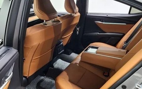 Toyota Camry, 2024 год, 5 550 000 рублей, 11 фотография