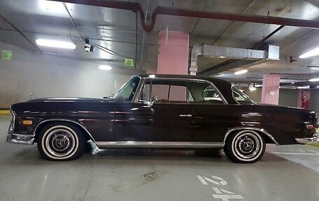 Mercedes-Benz W111, 1967 год, 6 000 000 рублей, 2 фотография
