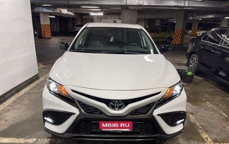 Toyota Camry, 2021 год, 2 490 000 рублей, 2 фотография