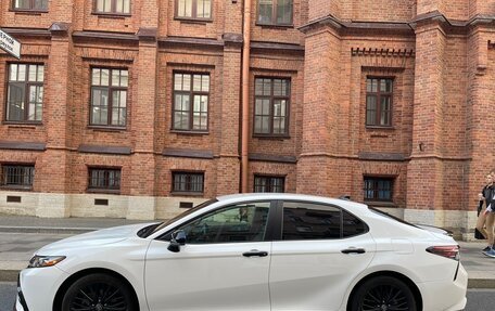 Toyota Camry, 2021 год, 2 490 000 рублей, 8 фотография