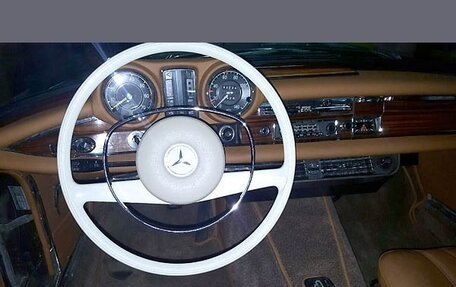 Mercedes-Benz W111, 1967 год, 6 000 000 рублей, 9 фотография