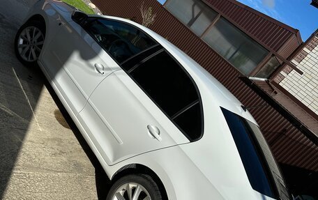 Skoda Rapid I, 2015 год, 1 375 000 рублей, 8 фотография