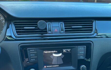 Skoda Rapid I, 2015 год, 1 375 000 рублей, 10 фотография