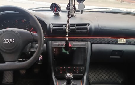 Audi A4, 2000 год, 600 000 рублей, 6 фотография