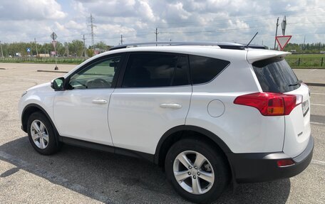 Toyota RAV4, 2014 год, 2 450 000 рублей, 2 фотография