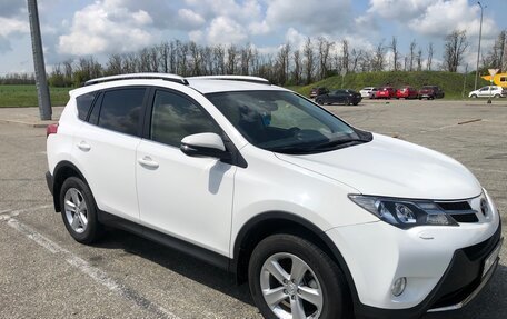 Toyota RAV4, 2014 год, 2 450 000 рублей, 5 фотография