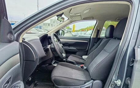 Mitsubishi Outlander III рестайлинг 3, 2017 год, 1 595 995 рублей, 9 фотография