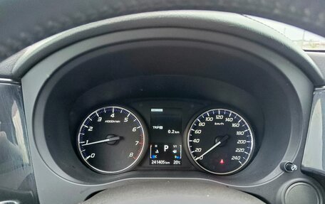 Mitsubishi Outlander III рестайлинг 3, 2017 год, 1 595 995 рублей, 20 фотография
