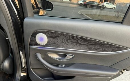 Mercedes-Benz E-Класс, 2016 год, 2 500 000 рублей, 15 фотография
