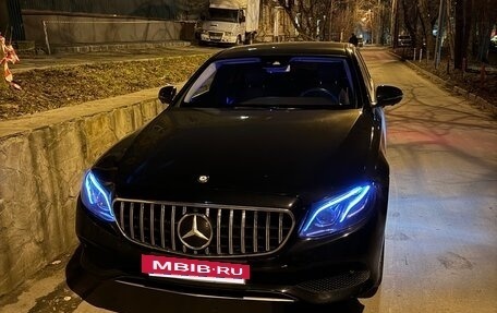 Mercedes-Benz E-Класс, 2016 год, 2 500 000 рублей, 20 фотография