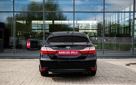 Toyota Camry, 2017 год, 2 550 000 рублей, 4 фотография