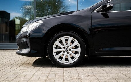 Toyota Camry, 2017 год, 2 550 000 рублей, 9 фотография