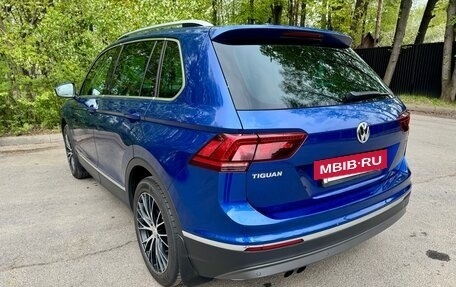Volkswagen Tiguan II, 2018 год, 2 990 000 рублей, 4 фотография
