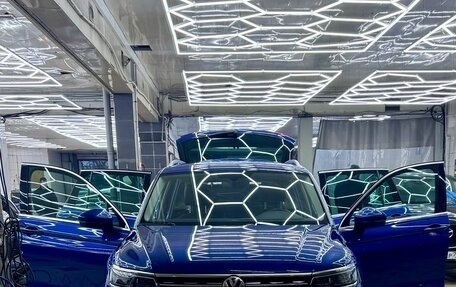 Volkswagen Tiguan II, 2018 год, 2 990 000 рублей, 14 фотография