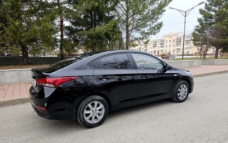 Hyundai Solaris II рестайлинг, 2017 год, 1 300 000 рублей, 5 фотография