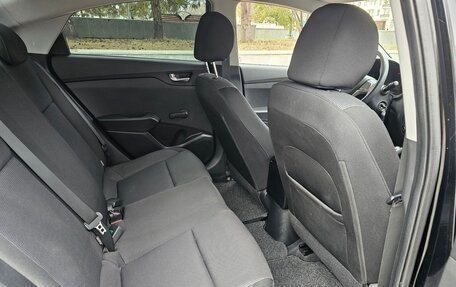 Hyundai Solaris II рестайлинг, 2017 год, 1 300 000 рублей, 13 фотография