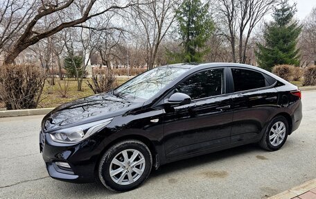 Hyundai Solaris II рестайлинг, 2017 год, 1 300 000 рублей, 4 фотография