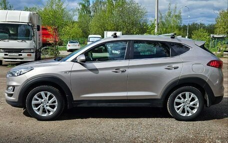 Hyundai Tucson III, 2019 год, 2 300 000 рублей, 2 фотография