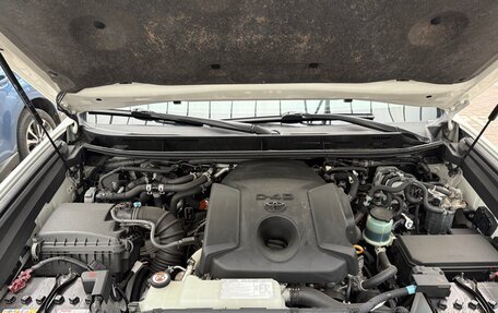 Toyota Land Cruiser Prado 150 рестайлинг 2, 2021 год, 6 790 000 рублей, 11 фотография