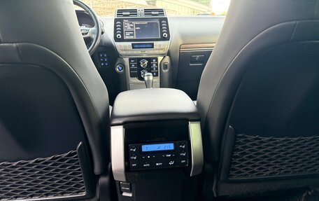 Toyota Land Cruiser Prado 150 рестайлинг 2, 2021 год, 6 790 000 рублей, 16 фотография