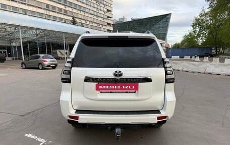 Toyota Land Cruiser Prado 150 рестайлинг 2, 2021 год, 6 790 000 рублей, 6 фотография