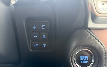 Toyota Land Cruiser Prado 150 рестайлинг 2, 2021 год, 6 790 000 рублей, 31 фотография
