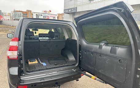 Toyota Land Cruiser Prado 150 рестайлинг 2, 2013 год, 4 050 000 рублей, 8 фотография