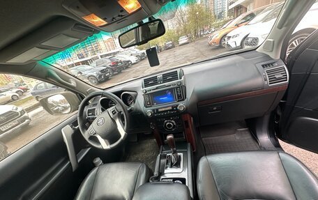 Toyota Land Cruiser Prado 150 рестайлинг 2, 2013 год, 4 050 000 рублей, 10 фотография