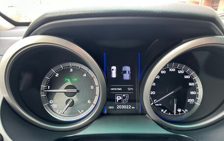 Toyota Land Cruiser Prado 150 рестайлинг 2, 2013 год, 4 050 000 рублей, 16 фотография