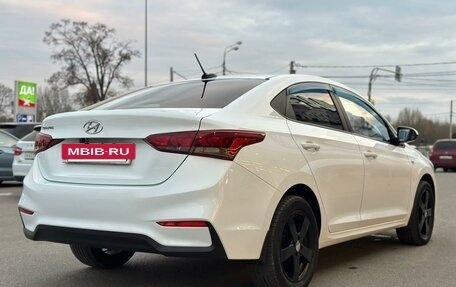 Hyundai Solaris II рестайлинг, 2017 год, 922 000 рублей, 5 фотография