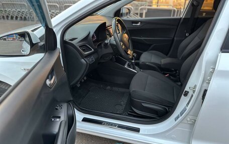 Hyundai Solaris II рестайлинг, 2017 год, 922 000 рублей, 18 фотография