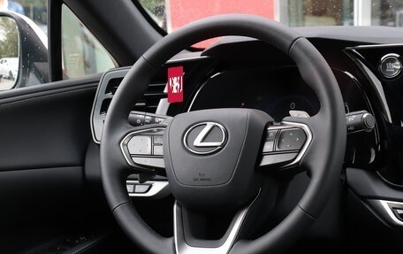 Lexus RX IV рестайлинг, 2024 год, 11 000 000 рублей, 18 фотография
