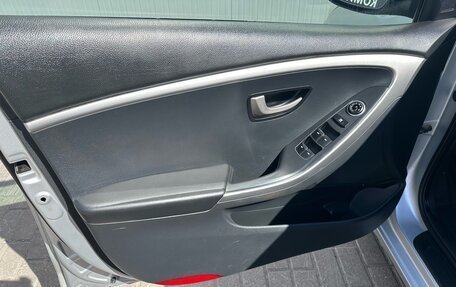 Hyundai i30 II рестайлинг, 2012 год, 850 000 рублей, 10 фотография