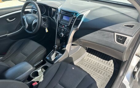 Hyundai i30 II рестайлинг, 2012 год, 850 000 рублей, 15 фотография