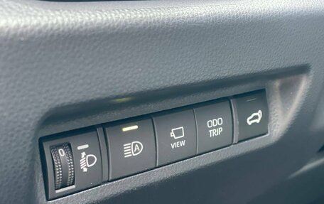 Toyota RAV4, 2024 год, 3 850 000 рублей, 11 фотография