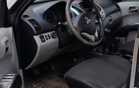 Mitsubishi L200 IV рестайлинг, 2013 год, 1 250 005 рублей, 9 фотография