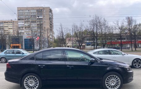 Volkswagen Passat B7, 2011 год, 920 000 рублей, 4 фотография