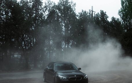BMW 5 серия, 2004 год, 1 500 000 рублей, 6 фотография