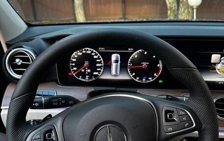 Mercedes-Benz E-Класс, 2017 год, 4 000 000 рублей, 12 фотография